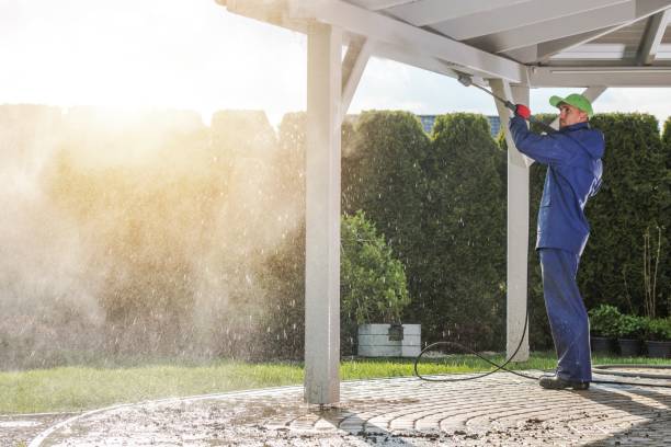 Best Pool Deck Cleaning  in Northwoods, MO
